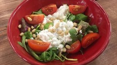 Svieži šalát s cottage cheese