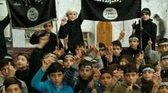 Hrôza. Islamský štát uniesol a týral 150 školákov