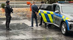 Mateja, ktorý pobodal študentku vo vlaku na Spiši, vzal sudca do väzby