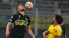 Škriniarov Inter si pripísal prvú výhru, Messi aj Salah sa blysli dvoma gólmi