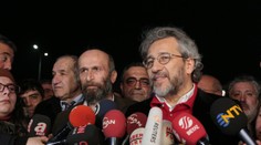 Prepustili novinárov, ktorí písali o pašovaní zbraní do Sýrie