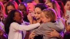 Angelina po operácií na verejnosti. Zažiarila na Kids' Choice Awards
