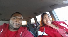 Polícia vyšetruje rodičov chlapca, ktorý spadol ku gorile