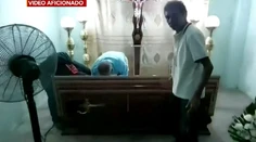 Ekvádorčanka, ktorá sa zobudila na vlastnom pohrebe, v nemocnici zomrela