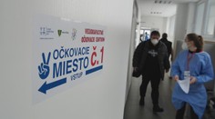 Očkovanie učiteľov môže skomplikovať návrat do školských lavíc