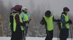 Štát prispeje vášmu dieťaťu na lyžiarsky kurz. Niektorí však musia doplácať aj stovky eur