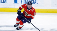 VIDEO: Kedysi s Chárom vyhral Stanley Cup. Legenda Bostonu po dvoch dekádach nastúpila v drese nového tímu