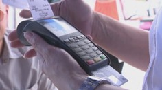 Platíte na dovolenke všetko kreditnou kartou? Tieto rady vám ušetria nemalé peniaze