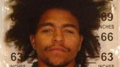 Pobrežie Brooklynu vyplavilo telo muža. Sú na ňom známky mafie