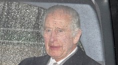 GALÉRIA: Bledý a utrápený. Kráľ Karol III. sa vrátil do Londýna, aby pokračoval v liečbe