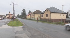 Zatekajúce zastávky, prepustení zamestnanci, vypnuté osvetlenie. Po zaplatení energií sú obce bez peňazí