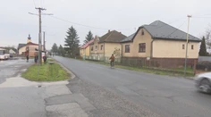 Zatekajúce zastávky, prepustení zamestnanci, vypnuté osvetlenie. Po zaplatení energií sú obce bez peňazí