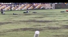 Zápas v Peru skončil tragédiou. Futbalista zomrel po zásahu bleskom priamo na ihrisku