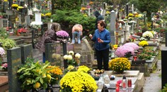 Novinka na cintorínoch. Stačí načítať kód smartfónom a môžete si prečítať o živote zosnulého