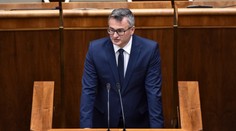 Predseda Ústavného súdu prvýkrát vystúpil verejne a vyzval poslancov, aby zvolili kandidátov