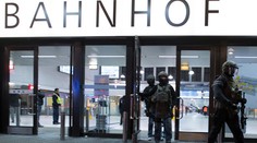 Na stanici mníchovského metra došlo k streľbe, vážne sa tu zranila policajtka