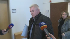Nositeľovi Nobelovej ceny zo Slovenska hrozí 15 rokov za mrežami
