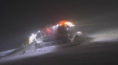 Zatiaľ, čo lyžiari spia, oni pracujú. Náš reportér strávil noc na Chopku