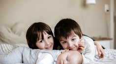 Najnovšia štúdia hovorí, že mať sestru z vás robí lepšieho človeka