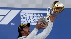 Víťazom VC Ruska Lewis Hamilton, double stajne Mercedes