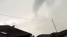 VIDEO: Neďaleko slovenských hraníc úradovalo tornádo. Ničilo všetko, čo mu prišlo do cesty