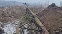 Káble potrhal pri páde zhrdzavený stožiar. Vo Zvolene porucha s dodávkou elektriny pár dní potrvá