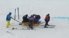 Ťažký pád v semifinále snoubordkrosu. Favorit na nosidlách