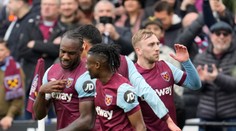 Premier League: Majstrovský sen sa Liverpoolu rozplýva, Dúbravkov Newcastle valcoval