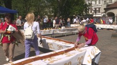 V Košiciach oživili chutnú tradíciu. Upiekli 90-metrový makovník