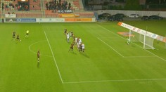 VIDEO: V Ružomberku videlo vyše tisíc divákov triumf domácich. Zápas štýlovo rozhodol priamy kop