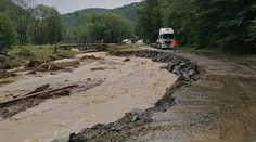 OBRAZOM: Kalamita po veternej smršti. Rozmetané terasy, domy bez striech, zaplavené ulice