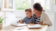 Dobrá správa pre rodičov. Od budúceho roka sa zvýši rodičovský príspevok