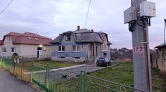 V rodinnom dome v okrese Trebišov objavili mŕtvu ženu (†38). Lekár údajne nevylúčil cudzie zavinenie