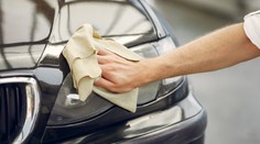 Auto by sme mali umývať aj v zime. Pozrite sa, ako na to, aby sme mu viac neuškodili