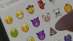 Slová nahrádzajú emotikony. Mladá generácia niektoré z nich používa ako skryté významy