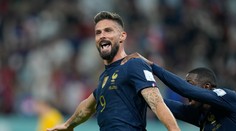 Zraneniami oslabení obhajci titulu na úvod nezaváhali. Protinožcov porazili rozdielom triedy