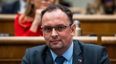 Do parlamentu mieri ďalší bizarný návrh. Poslanec Čepček chce obmedziť porno