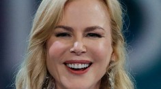 Kidman sa len pár dní po Oscaroch na seba vôbec nepodobá. Plastiku nepoprie