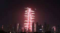 Vitaj rok 2017! Ohňostroj v Dubaji bol veľkolepý