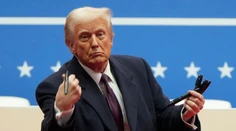 Trump naďalej hrozí clami na tovar z EÚ, bude to „čoskoro“, vyhlásil