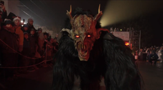Kontroverzná krampusová šou, v ktorej víťazí dobro nad zlom
