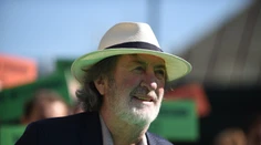 Strach o hereckú legendu. Bolek Polívka skolaboval počas predstavenia. Ukázalo sa, že išlo o mŕtvicu