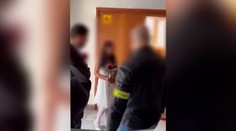 Nevestu z Trebišova zatkla polícia krátko po svadobnom obrade. Dôvodom mala byť odmena 1500 eur