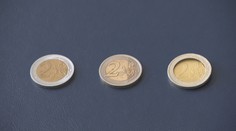 Možno ste ňou platili aj vy. Pozrite si, ako sa dá rozlíšiť falošná eurominca od tej pravej