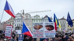 V Prahe sa na podporu prezidenta Pavla zišli desaťtisíce ľudí