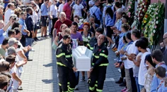 Taliansko sa ponorilo do štátneho smútku. Slová biskupa Giovanni D'Ercoleho dojali všetkých