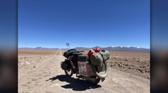 Mladý Michalovčan prekonal svetový rekord. Na starej motorke obišiel celý svet