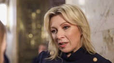 Zelenskyj hovorí o výmene území s Ruskom. Podľa Zacharovovej ide o zastierací manéver