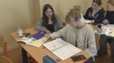 Na podanie prihlášky na strednú školu ostáva jeden deň. Zmeny v termínoch zavarili deviatakom