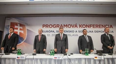 Smer-SD predstavil tézy, ktoré majú zabrániť úpadku strany